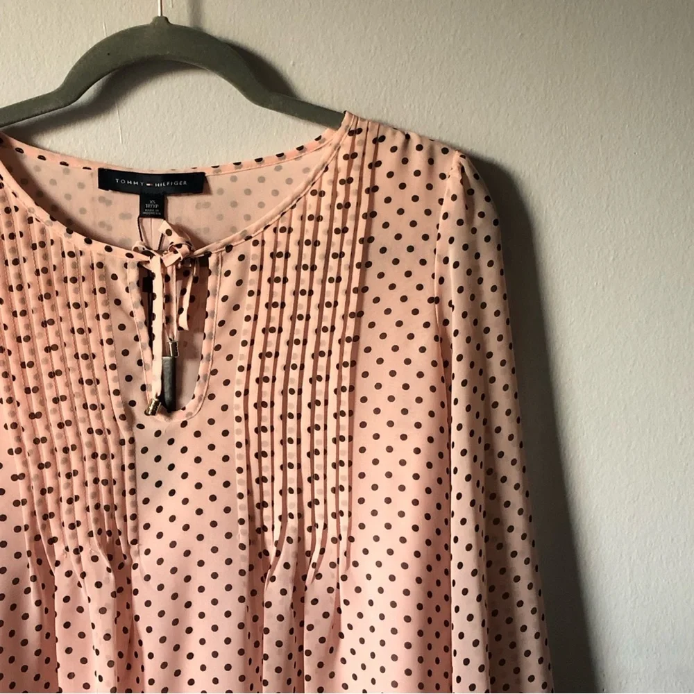 BRAND NEW✨ Tommy Hilfiger Polka Dot Pink Blouse - Picture 1 of 5